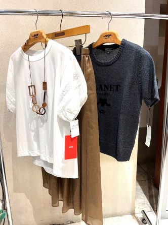 スカートスタイル♪　Doneeyuスカート＆MERRISカットソー＆DUAL VIEWニット＆Le HAVE KOBEネックレス＆サンダル