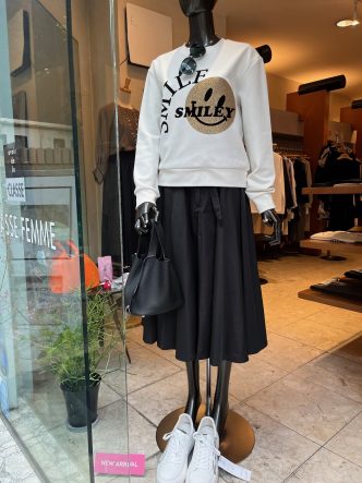 DUAL VIEWニコちゃんスウェット＆タフタスカート＆B7ワイドパンツ