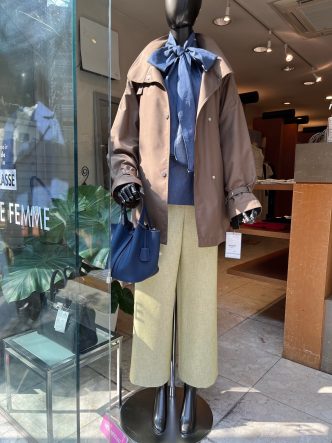 2026 spring collection start☆　B7デニム調ボウタイブラウス＆GRACE CLUBハーフトレンチコート＆LOURDESカラーパンツ