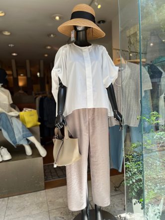 BRAHMIN肩ギャザーブラウス＆Mylankaストライプティアードブラウス