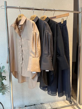 B7シャツブラウス＆NOUQUEシアースカート