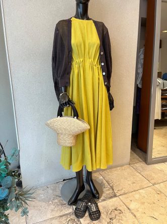BRAHMINリネンライクイエローワンピース