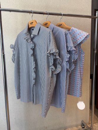 一枚で華やかなブラウス♡　NOUQUEストライプ＆フリルブラウス＆anni plus　リバティプリントフリルブラウス